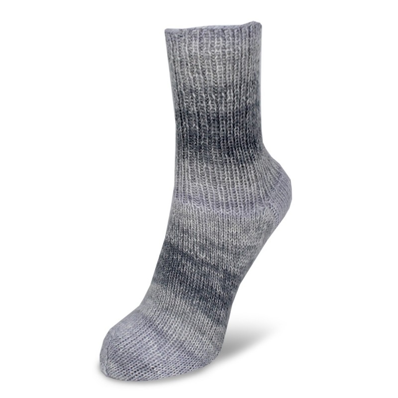 Rellana Flotte Socke Cashmere Merino heerlijk zacht sokkengaren. Rellana Flotte Socke Cashmere Merino heerlijk zacht sokkengaren.