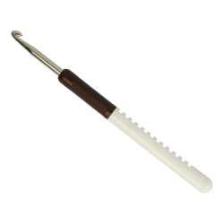 Addi colours haaknaald van aluminium met ergonomisch soft grip handvat