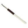 Addi colours haaknaald van aluminium met ergonomisch soft grip handvat
