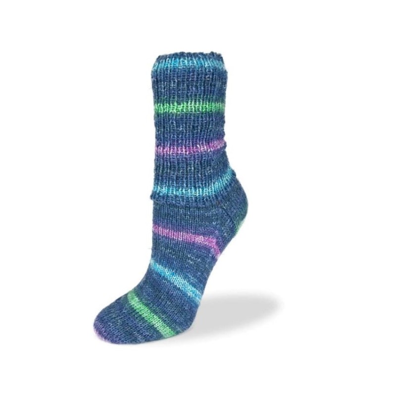 Rellana Flotte Socke Blue met prachtige frisse kleuren in het blauw Rellana Flotte Socke Blue met prachtige frisse kleuren in het blauw
