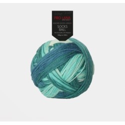 Pro Lana Socks Ball  een bol met de hand gewikkeld waardoor knopenvrij