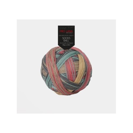 Pro Lana Socks Ball  een bol met de hand gewikkeld waardoor knopenvrij