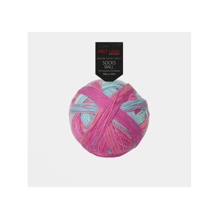 Pro Lana Socks Ball  een bol met de hand gewikkeld waardoor knopenvrij