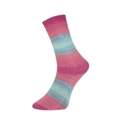 Pro Lana Socks Ball  een bol met de hand gewikkeld waardoor knopenvrij