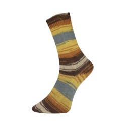 Pro Lana Socks Ball  een bol met de hand gewikkeld waardoor knopenvrij