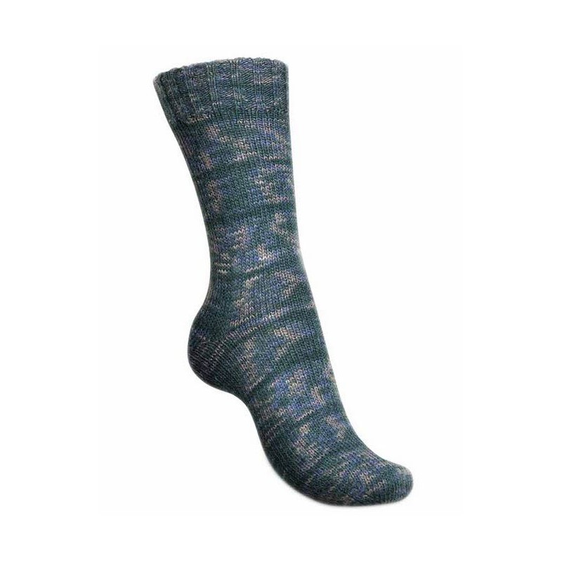 Regia Happy Dots Color een zelf gebreide weldaad voor jouw voeten.