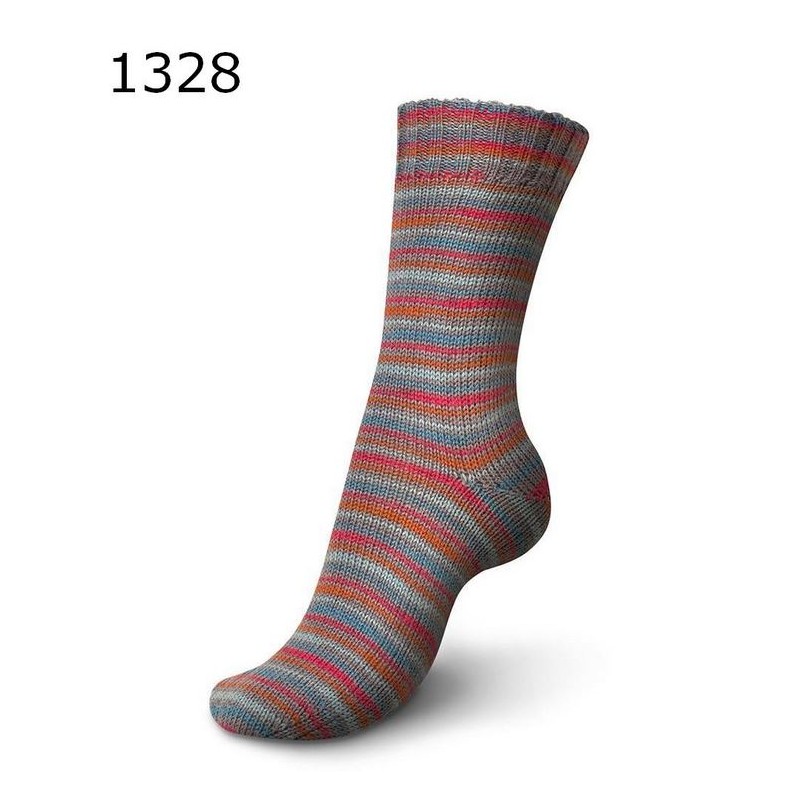 Regia Virtual Reality is een sokkenwol met de kleinere streeppatronen Regia Virtual Reality is een sokkenwol met de kleinere streeppatronen