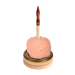 Knitpro bolhouder superhandig tijdens breien en haken, de bol rolt niet weg