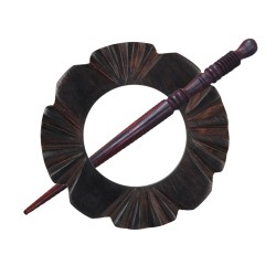 Knitpro Exotica sjaalspeld siert jouw handgemaakte omslagdoek.